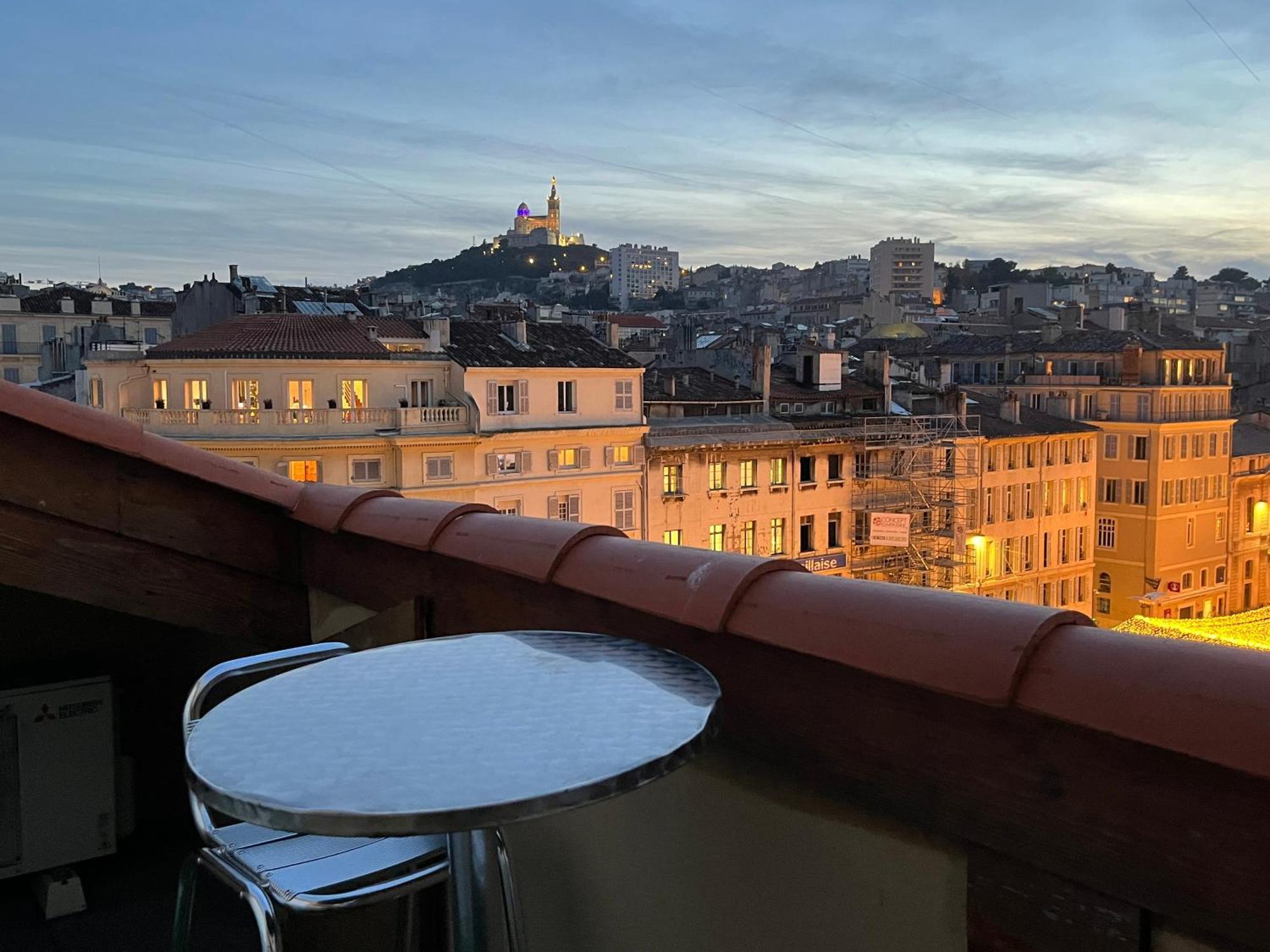 Apartment Loft Moderne Vue Vieux Port Terrasse Rooftop Marseilles